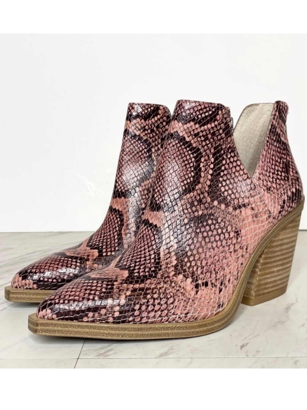 New! Vince Camuto Gigietta Pink Snake Bootie 6M